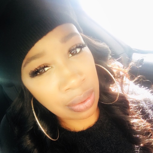 Meet your Posher, HER TAGZ - Picture 3 of 15